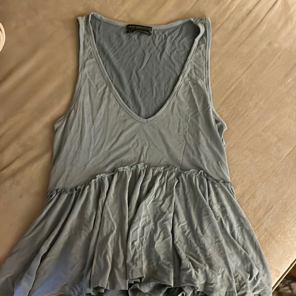 Flowy tank